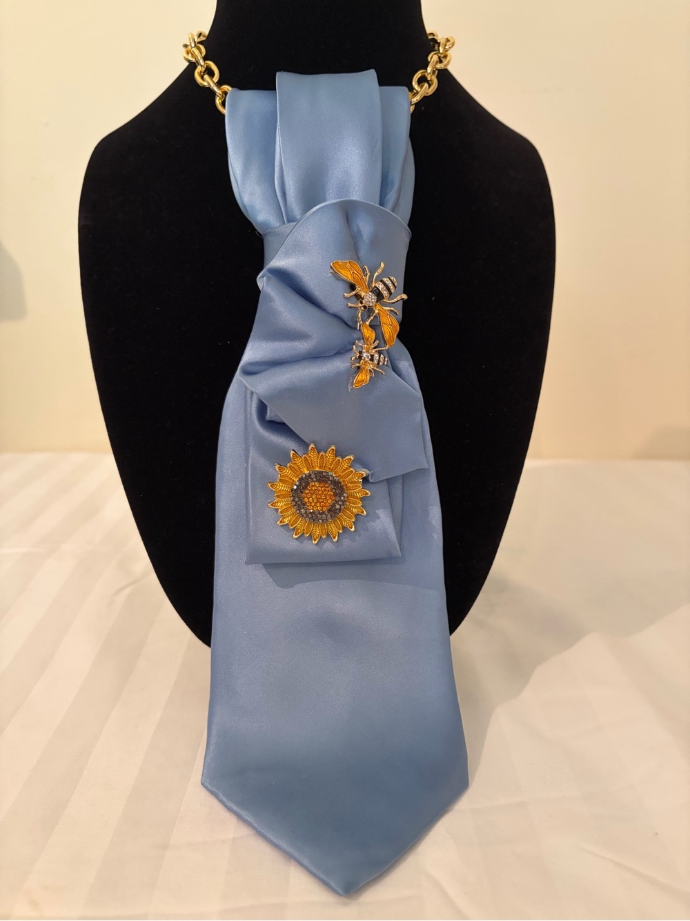NICOLE MILLER 100% Silk Blue Satin Scarf Necklace with Sunflower and Bee Pins